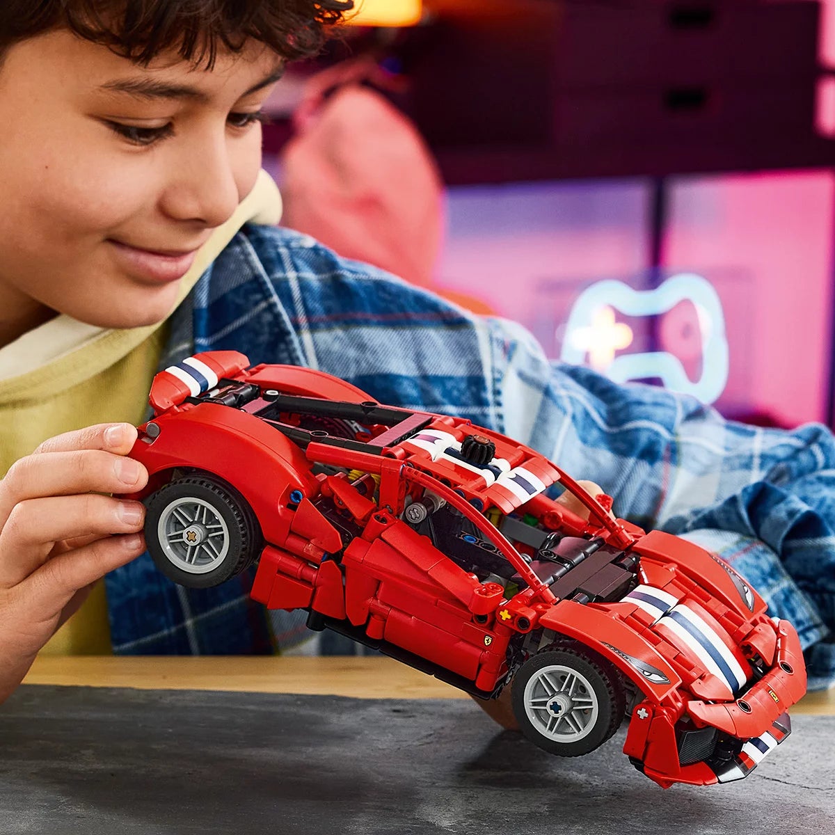 LEGO Technic Dodge Viper GTS-R Sports Car / Ferrari 488 PISTA Car - Model 42234/42235 (9+ Yrs), view 17