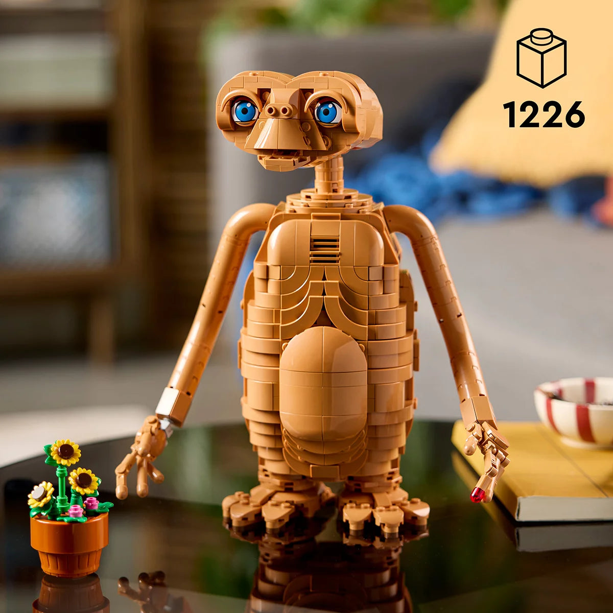 LEGO Ideas ET: The Extra-Terrestrial - Model 21370 (18+ Years), view 2