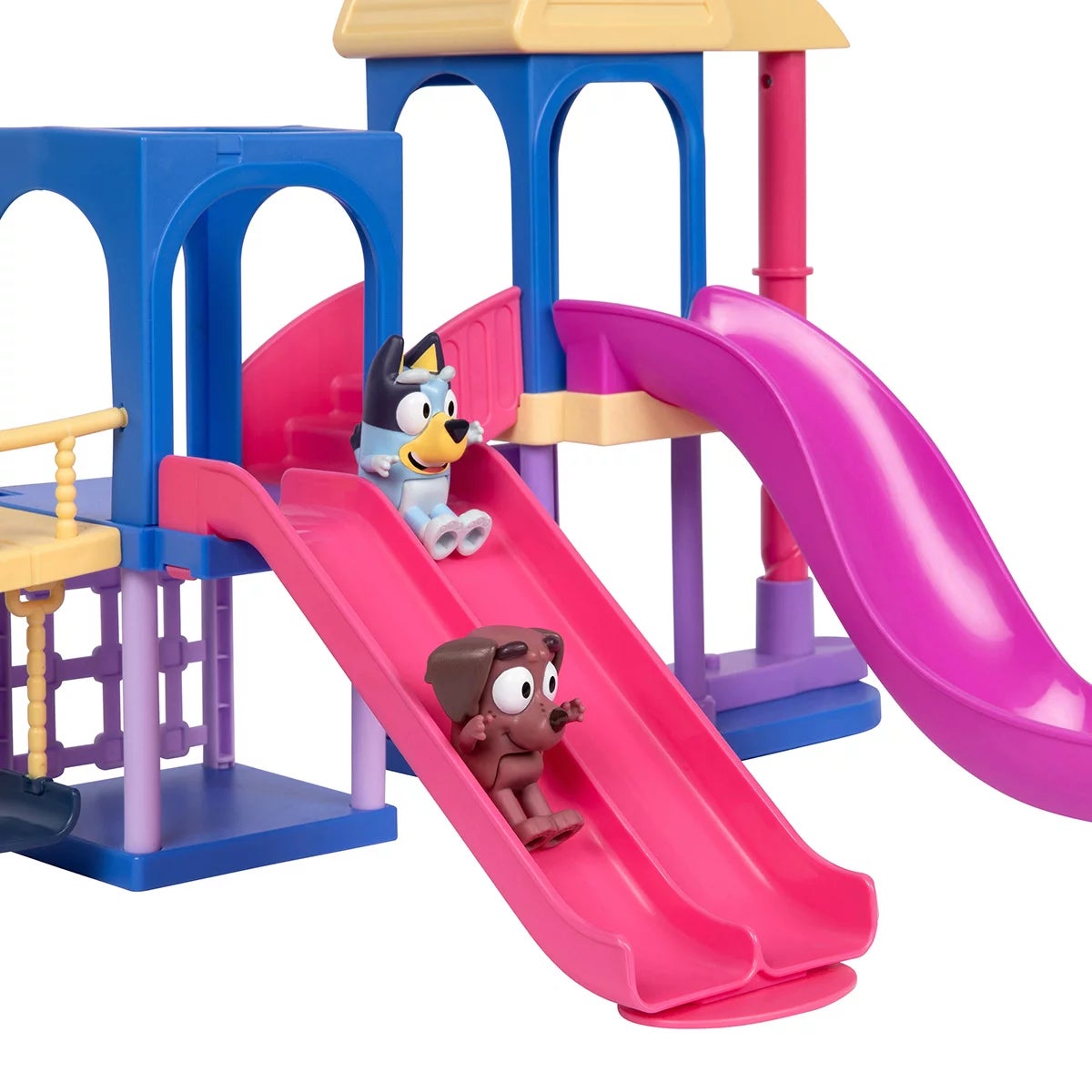Bluey's Playdate Playground Set, 24-Piece Set with 10 figures Including exclusive Winnie and Fido (3+ Years), view 8