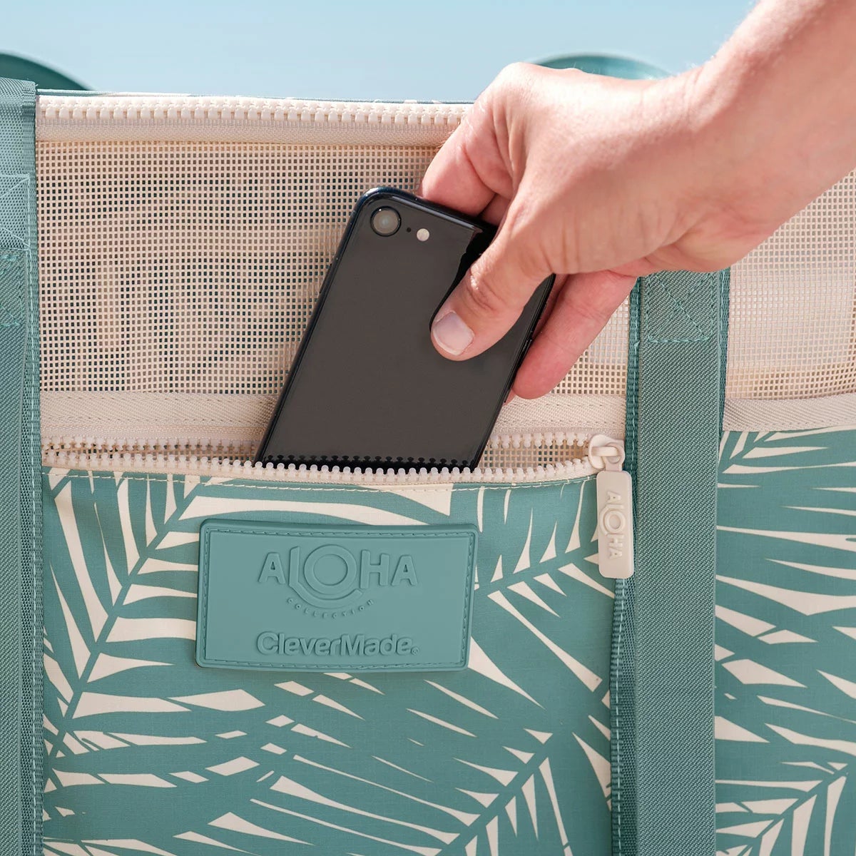 Aloha + CleverMade Collapsible Beach Tote in Two Colours, view 2