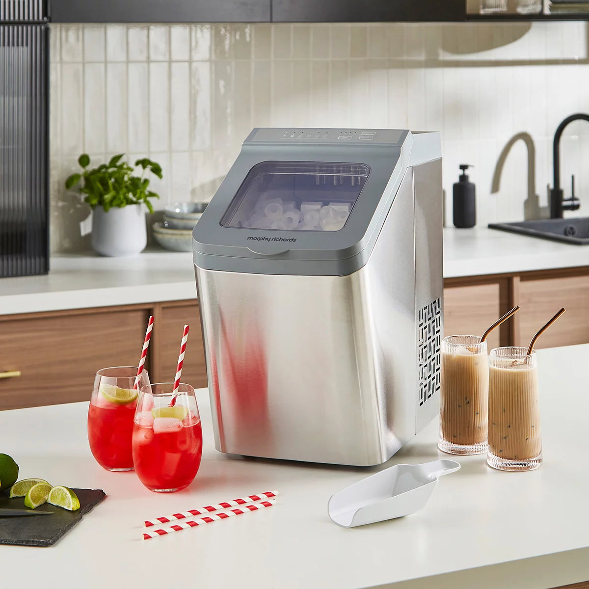 Morphy Richards FrostPro 15kg Bullet Ice Maker in Silver