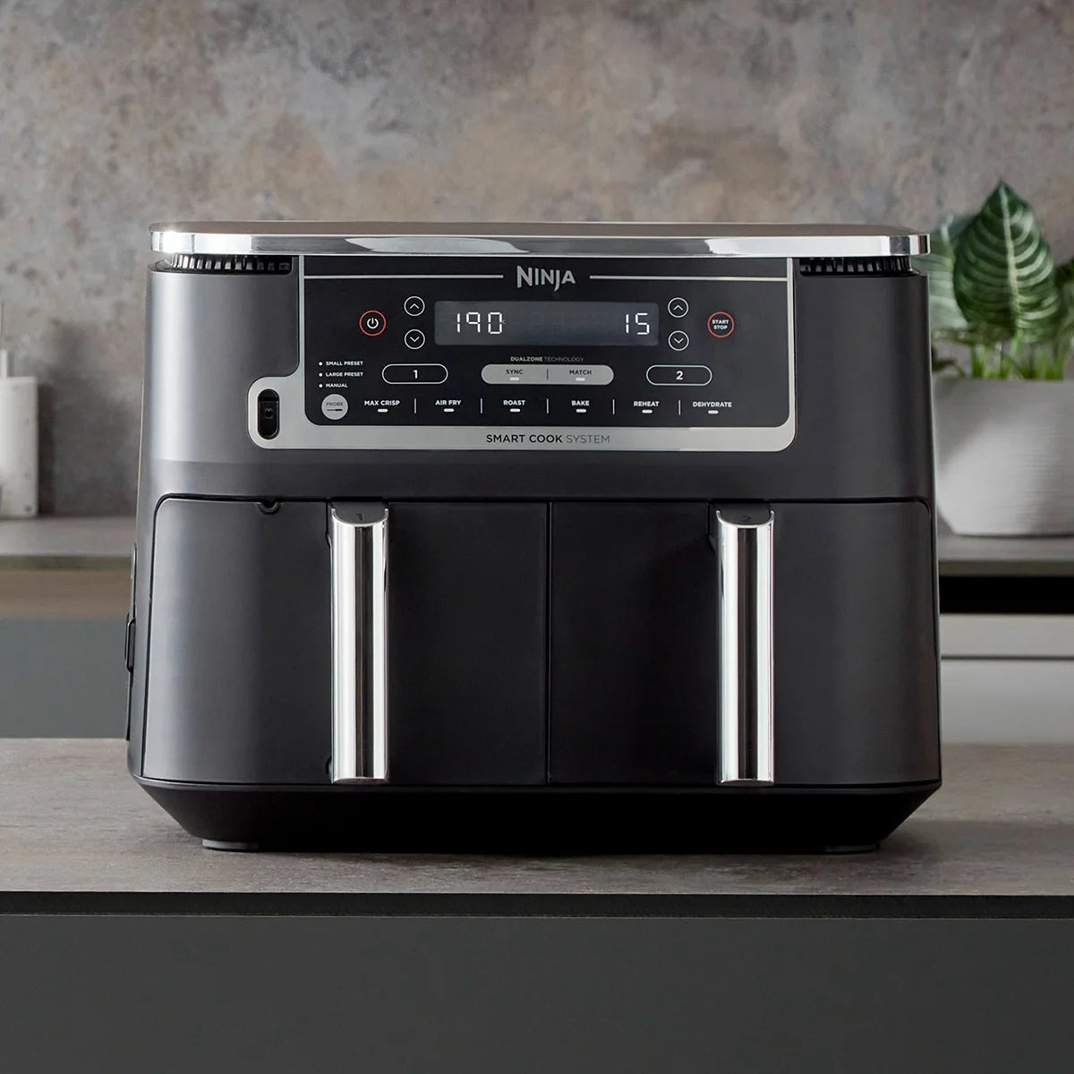 Ninja AF451UK Foodi MAX Dual Zone Air Fryer with Smart Cook System in Black, view 4
