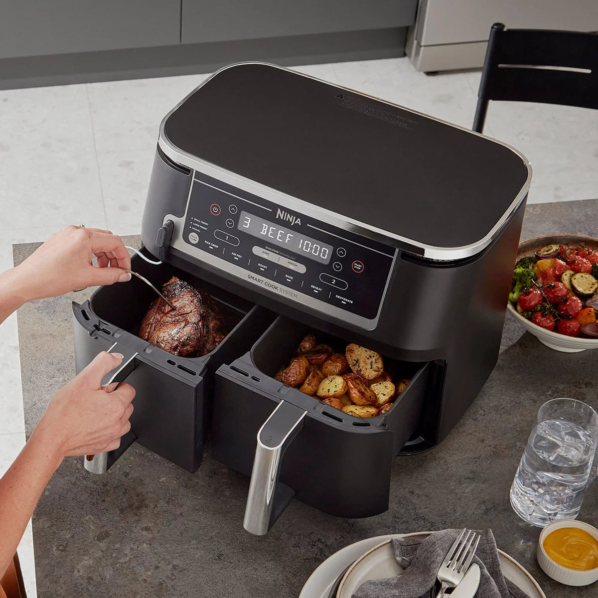 Ninja AF451UK Foodi MAX Dual Zone Air Fryer with Smart Cook System in Black, view 3