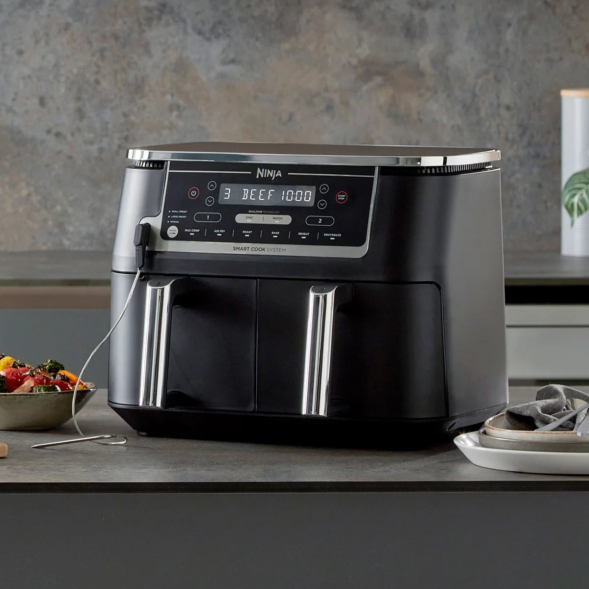 Ninja AF451UK Foodi MAX Dual Zone Air Fryer with Smart Cook System in Black, view 6