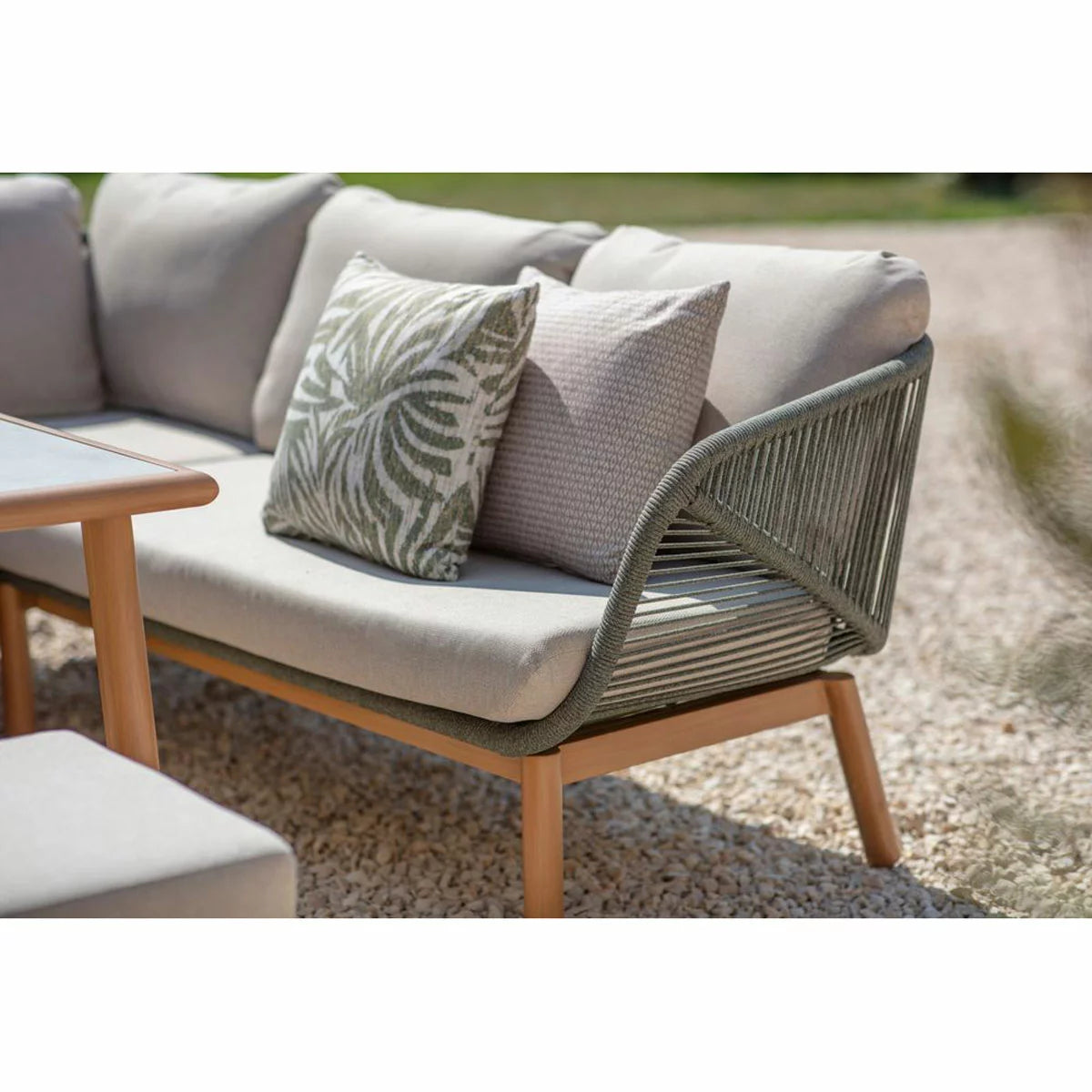 Bramblecrest Helsinki 4 Piece L-Shaped Patio Dining Set, view 3