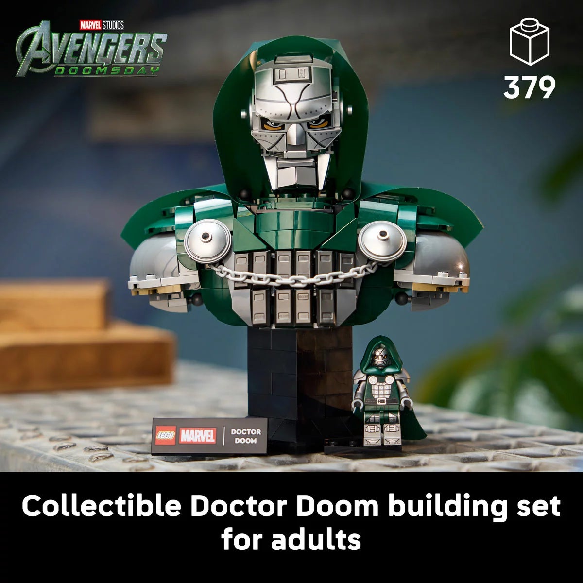 LEGO Super Heroes Doctor Doom Bust - Model 76345 (18+ Years), view 3