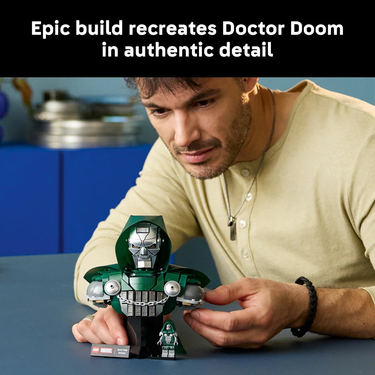LEGO Super Heroes Doctor Doom Bust - Model 76345 (18+ Years), view 4