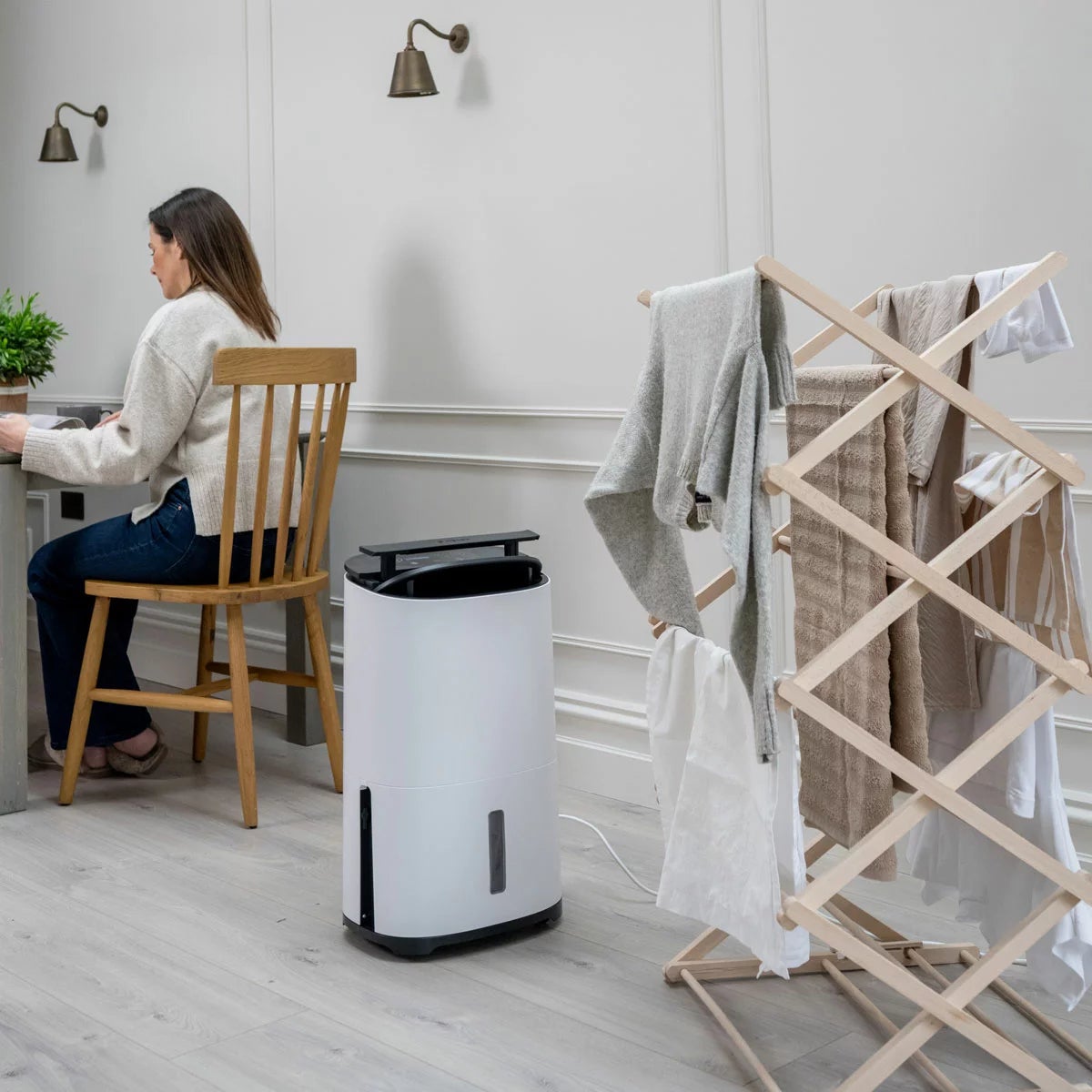 MeacoDry Arete® Two 20L Dehumidifier & Air Purifier, view 5
