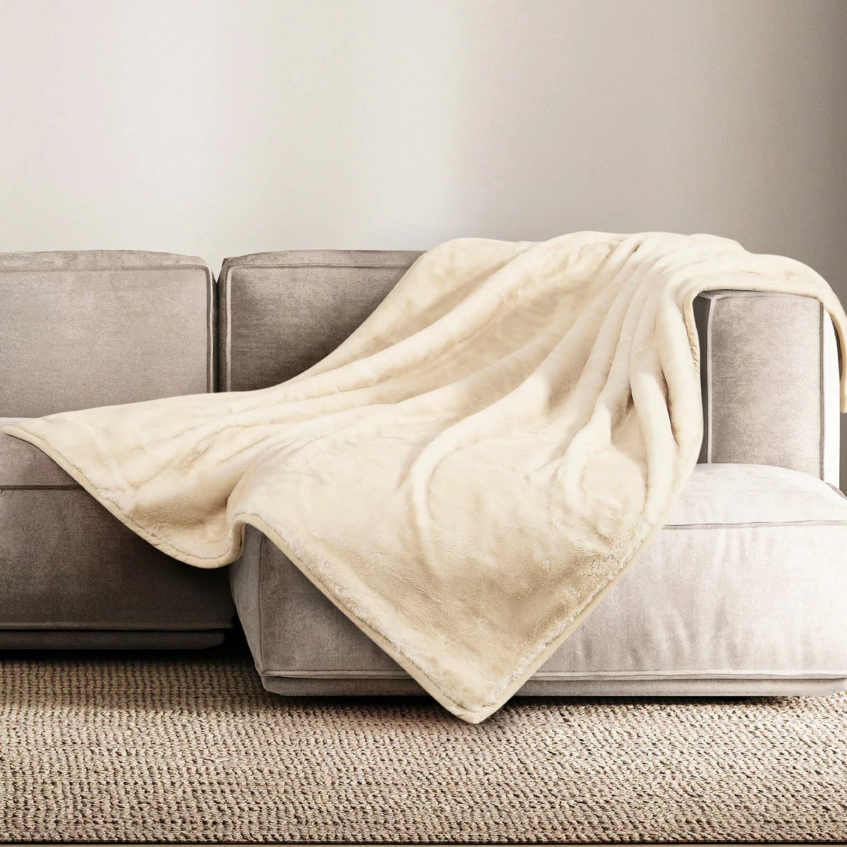 Mon Chateau Faux Fur Throw, 152 x 177 cm, view 15