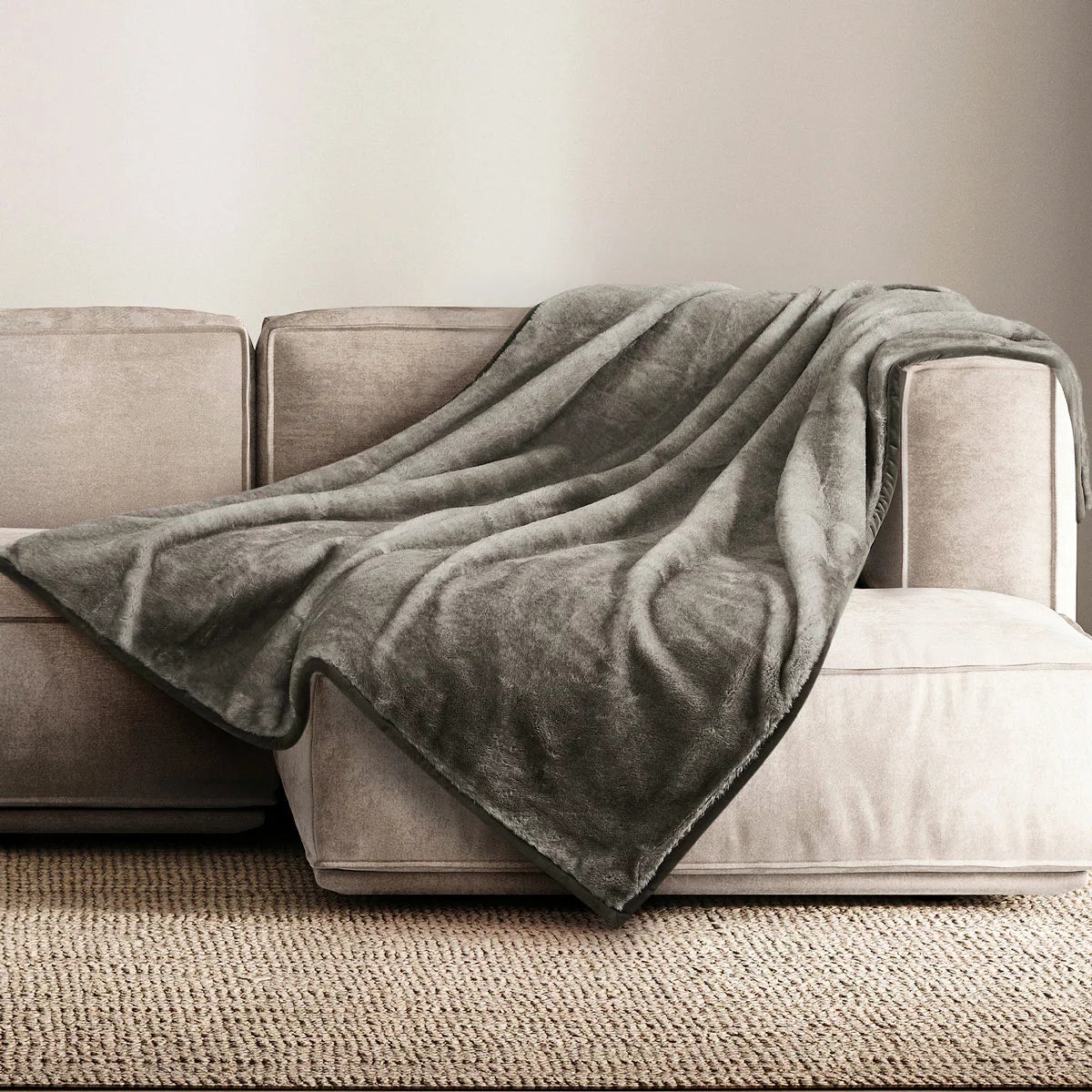 Mon Chateau Faux Fur Throw, 152 x 177 cm, view 30