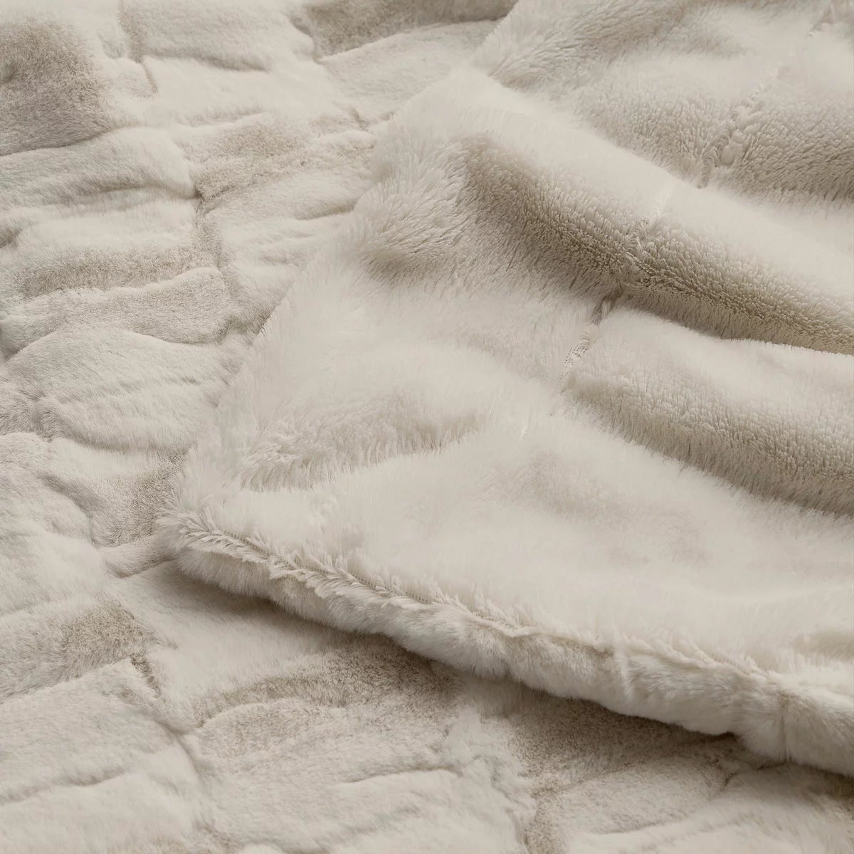 Safdie Luxury Faux Rabbit Fur Throw, 127 x 178 cm, view 5