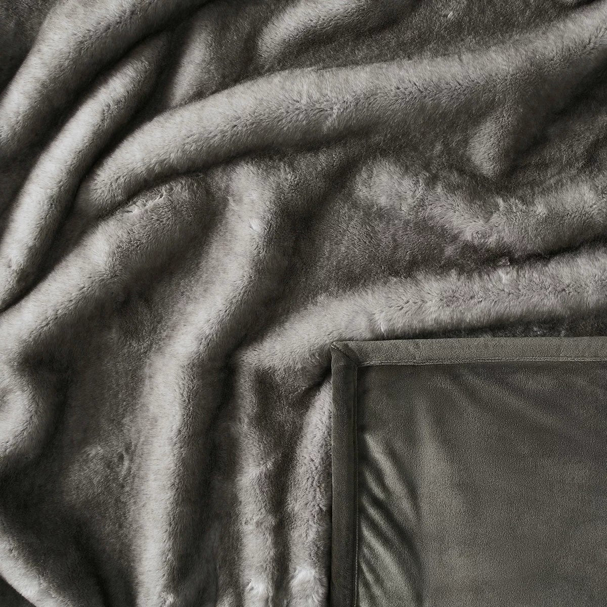 Mon Chateau Faux Fur Throw, 152 x 177 cm, view 6