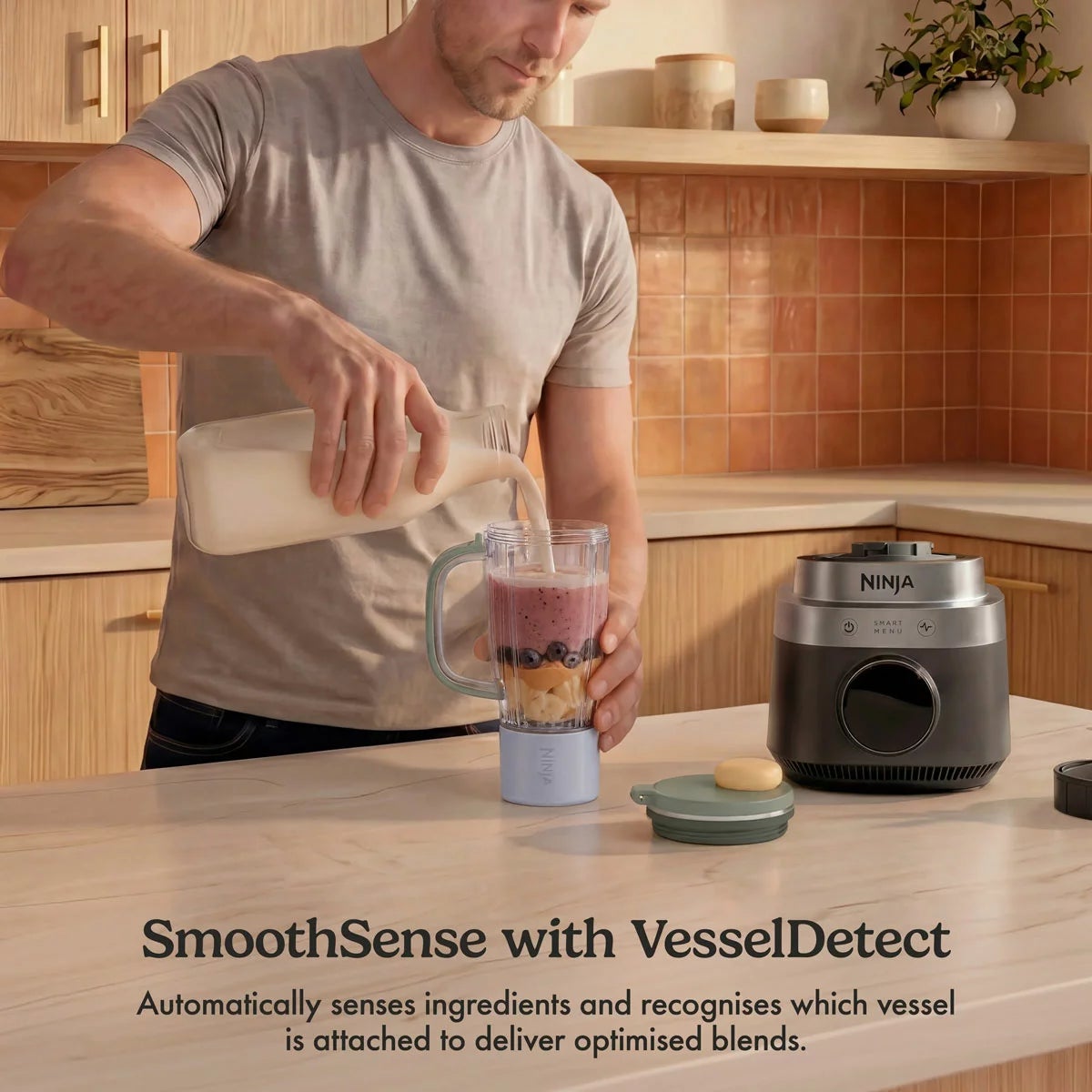 Ninja LB401UKBK CrushBOSS 3-in-1 Kitchen System With Food Processor & Tumbler in Oynx, view 7