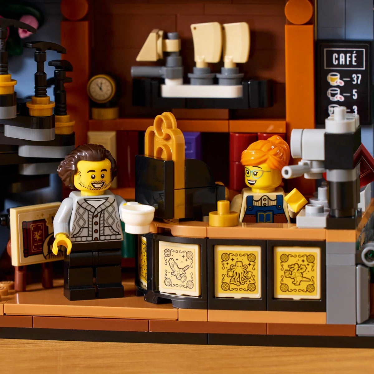 LEGO Icons Bookstore: Book Nook - Model 11379 (18+ Years), view 5