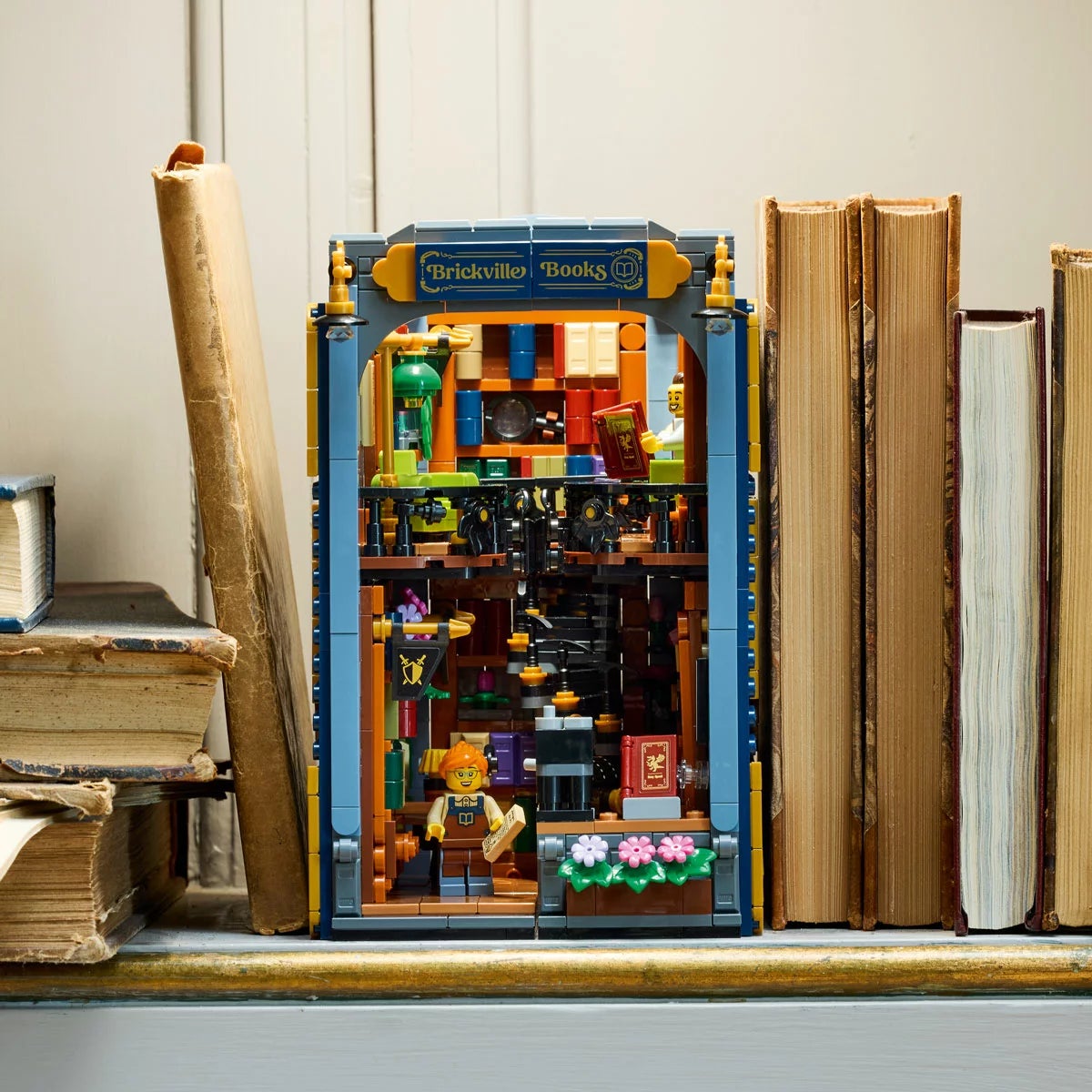 LEGO Icons Bookstore: Book Nook - Model 11379 (18+ Years), view 7