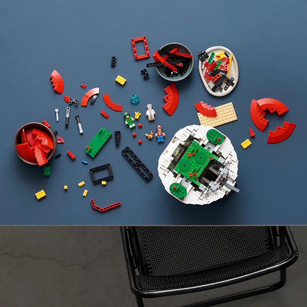 LEGO Pokémon Iconic Trainer Moments Poké Ball - Model 72154 (18+ Years), view 8