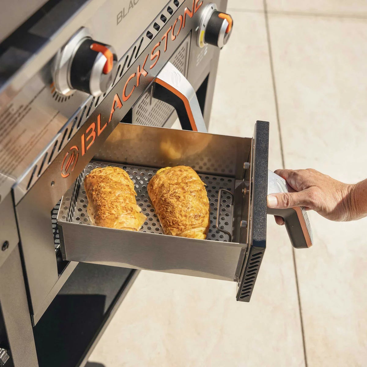Blackstone 28" Griddle Gas Barbecue with Airfyer, view 3