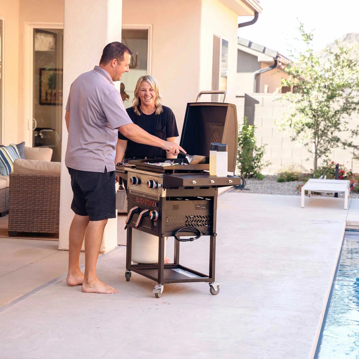 Blackstone 28" Griddle Gas Barbecue with Airfyer, view 6