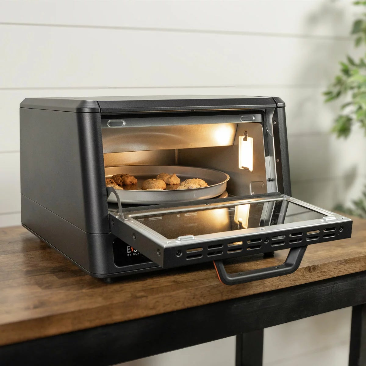 Blackstone E-Series Electric Pizza & Air Fryer Oven, view 3