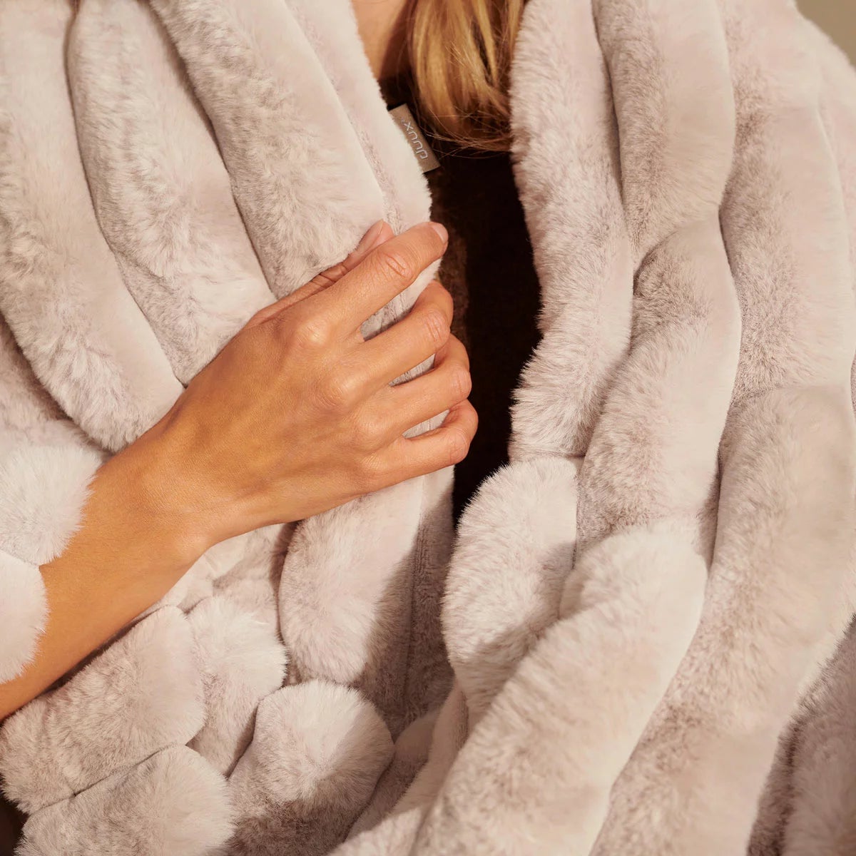 Duux Yentl Heated Faux Fur Overblanket, 200 x 200 cm, view 18