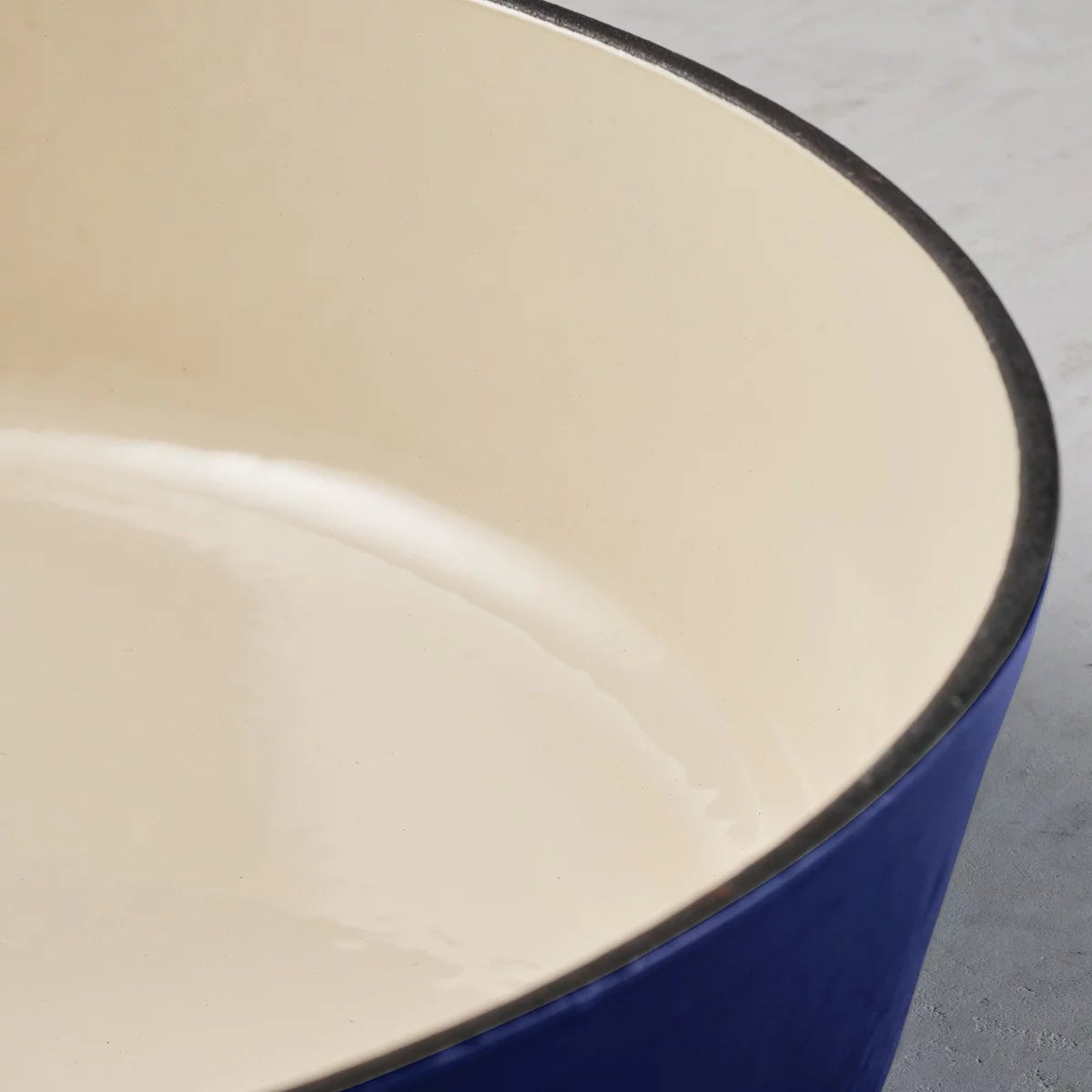 Tramontina Enamel Cast Iron Shallow Casserole Dish, 30cm / 3.8L, view 13