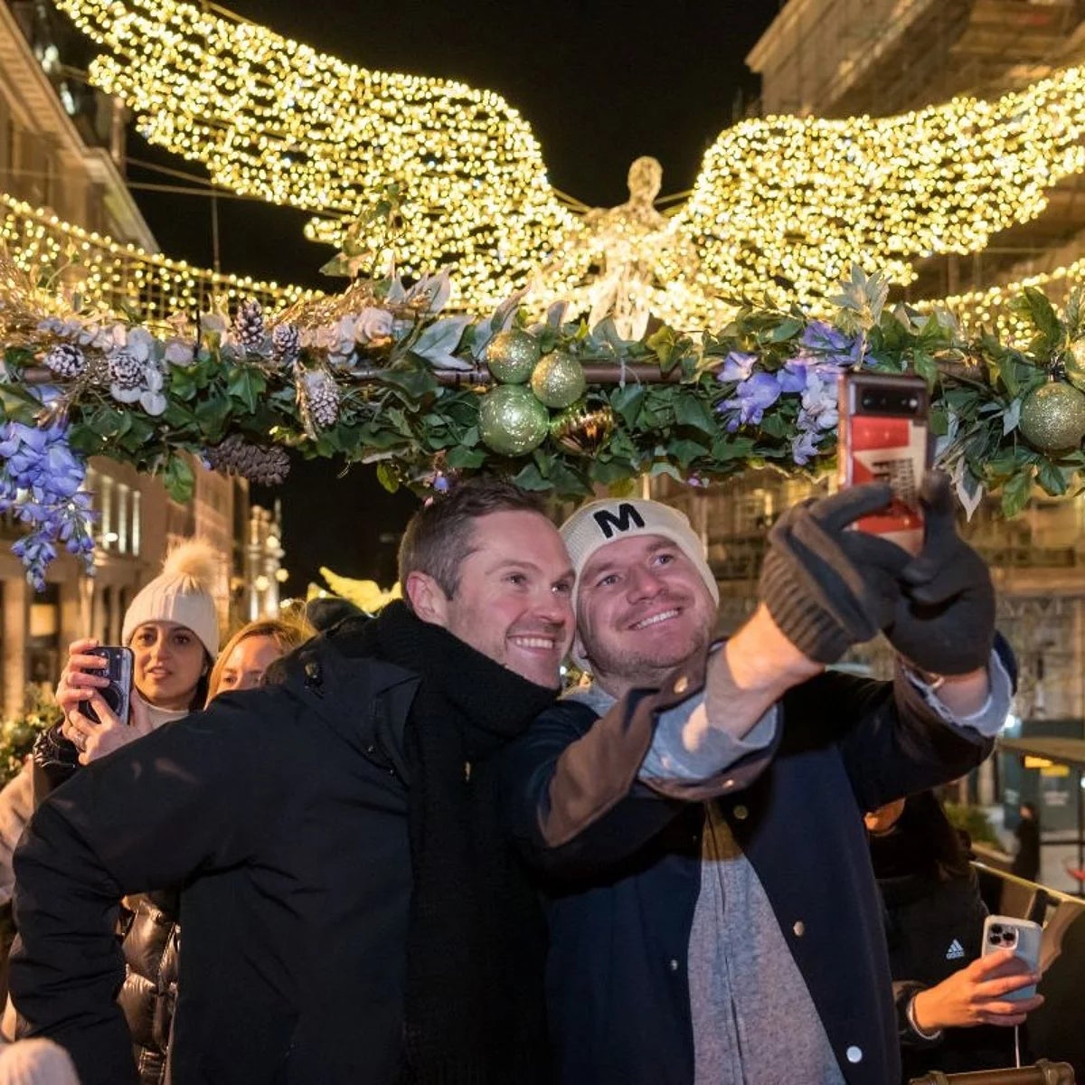 Virgin Experience Days The Original Christmas Lights Bus Tour and Thames Cruise For Two, view 3