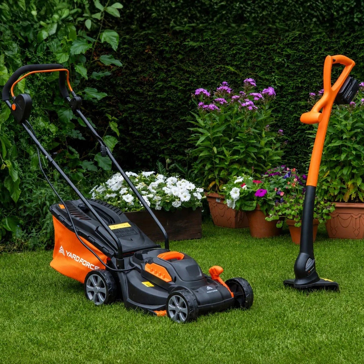 Yard Force 20V 33cm Brushless Cordless Mower & 20V 25cm Line Trimmer Bundle, view 5