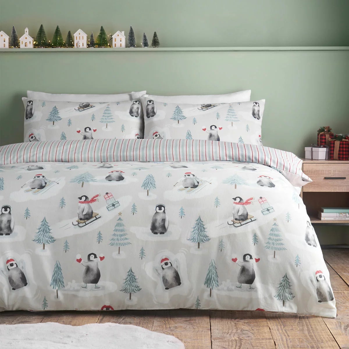 Catherine Lansfield Brushed Cotton Christmas Penguins Reversible Duvet Cover Set In 3 Sizes