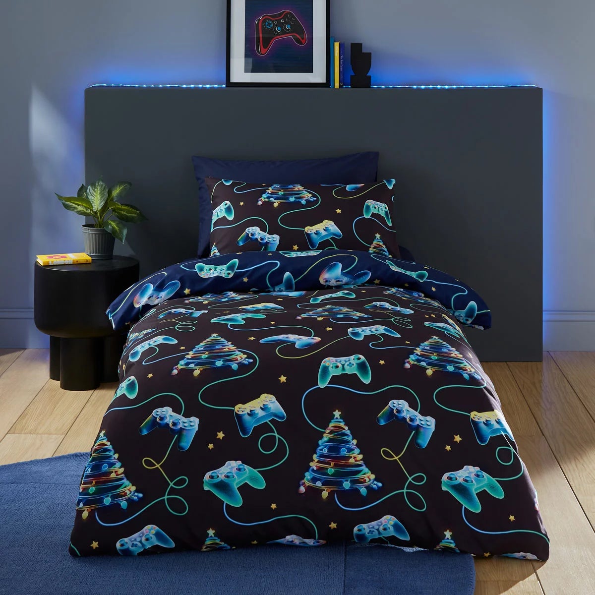 Catherine Lansfield Navy Christmas Gamer Duvet Cover Set In 2 Sizes, view 2