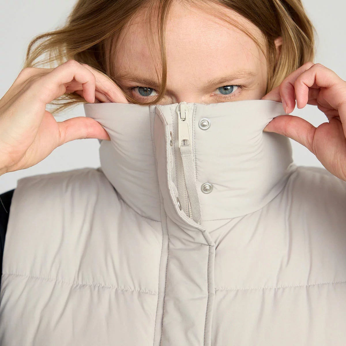 Mondetta Women's Puffer Vest, view 6