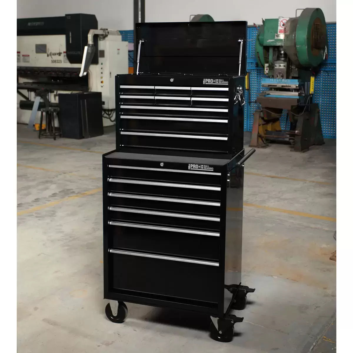 Hilka HD Pro+ 29" (74cm) 15-Drawer Combination Tool Chest Trolley