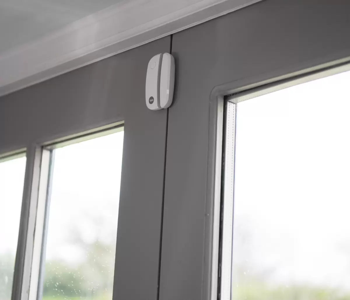 Yale IA-320 10pc Sync Smart Home Alarm with x4 Motion Sensors and x3 Window/Door