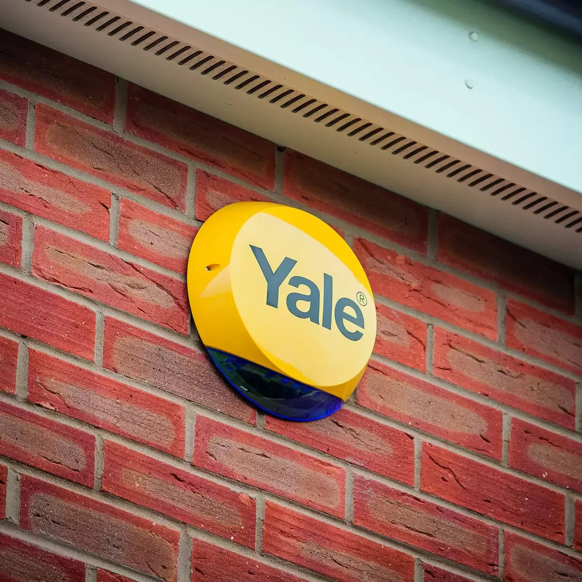 Yale IA-320 10pc Sync Smart Home Alarm with x4 Motion Sensors and x3 Window/Door
