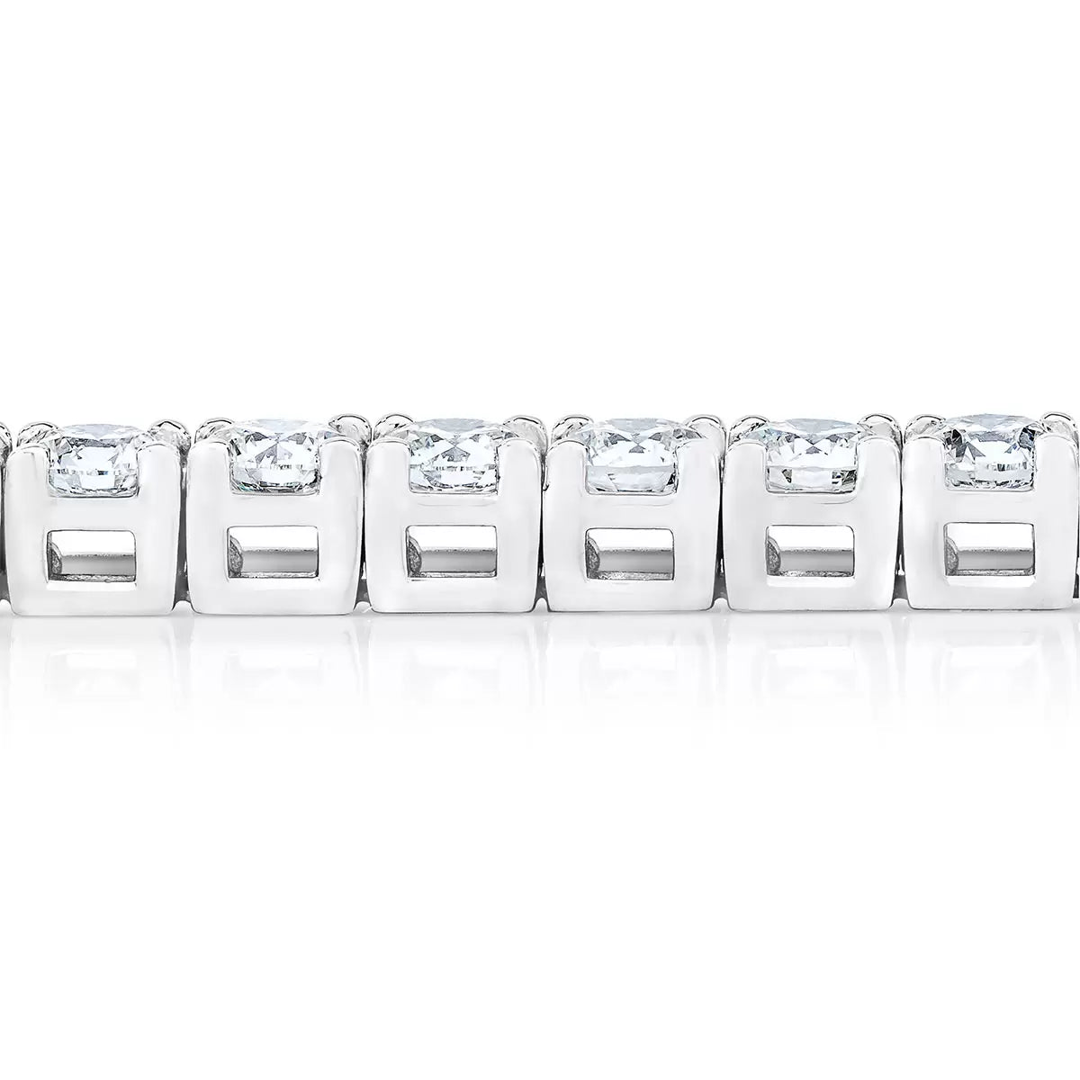 8.00ctw Round Brilliant Cut Diamond Tennis Bracelet, 18ct White Gold