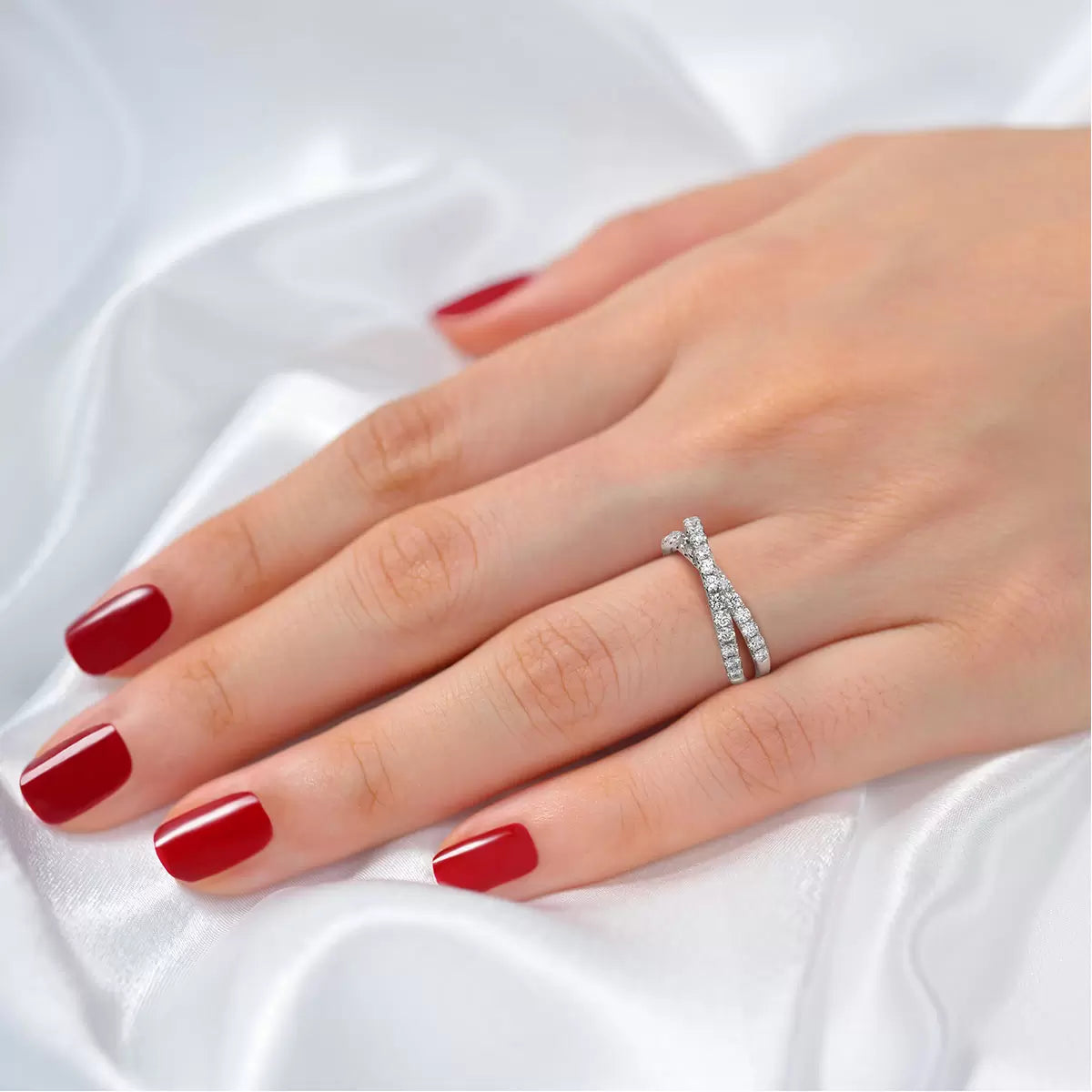 0.90ctw Round Brilliant Cut Diamond Ring, 14ct White Gold