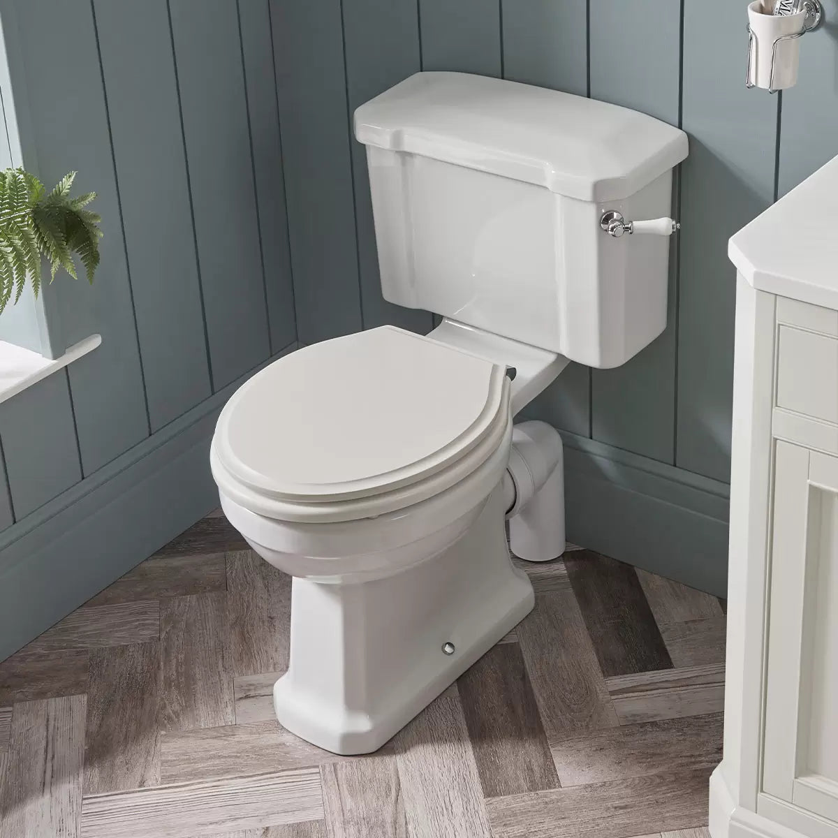 Tavistock Harrogate Close Coupled Toilet with Pan, Seat and Cistern