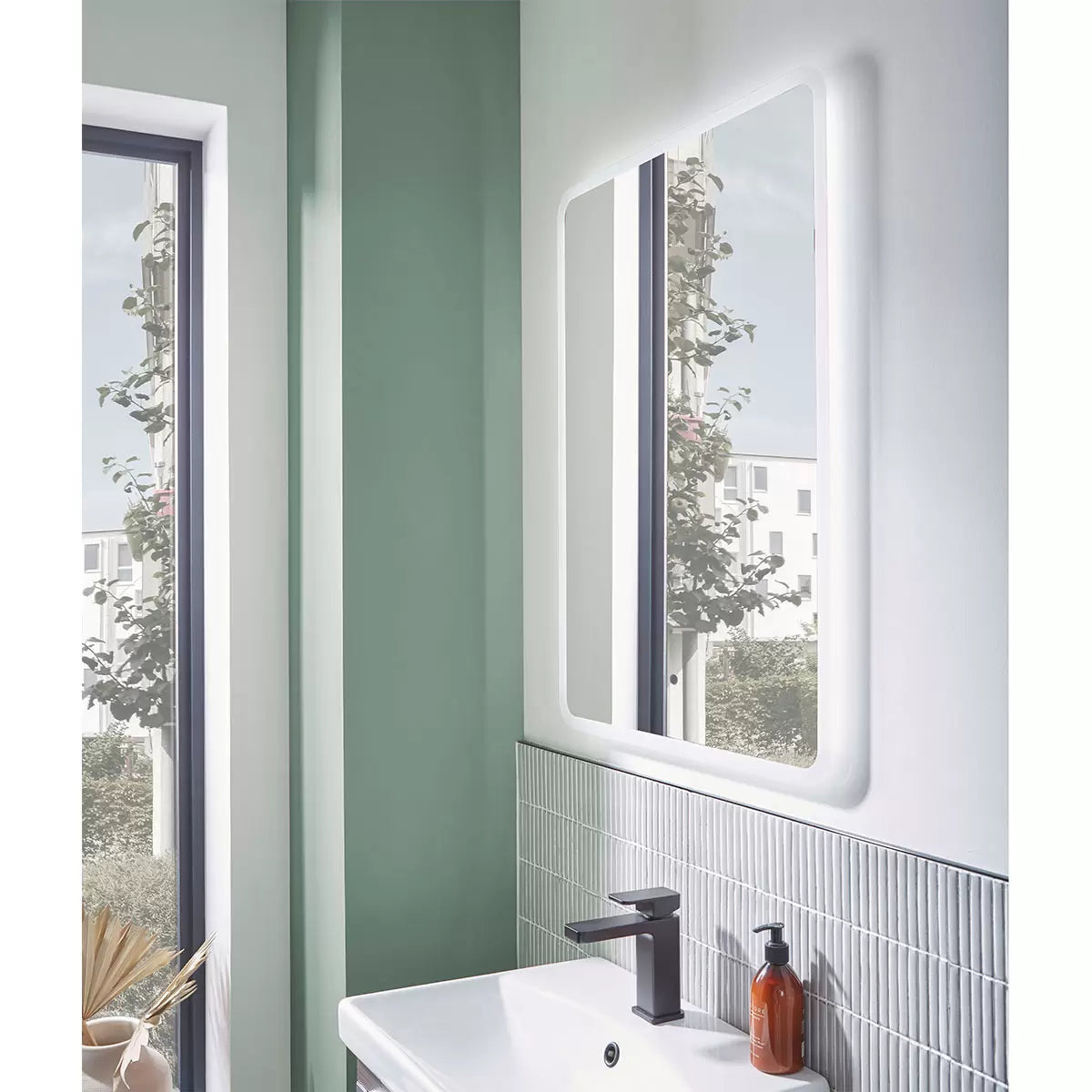 Tavistock Elysium 600 Back Lit Mirror with Demister and Sensor Control, 60 x 80