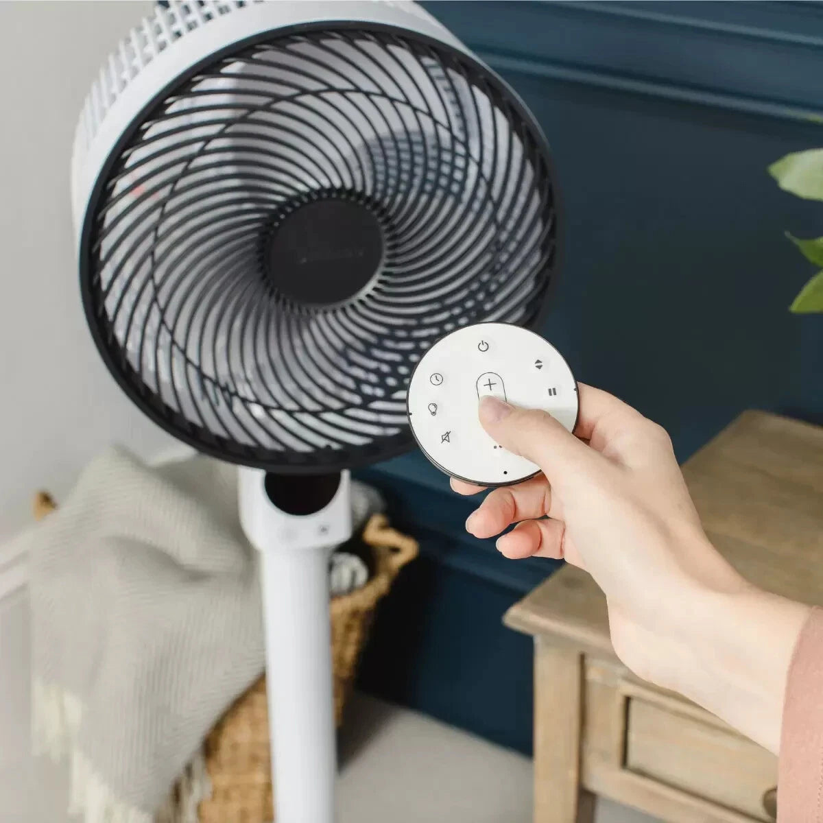 Meaco Sefte 10 inch 3 in 1 Pedestal Air Circulator Fan White